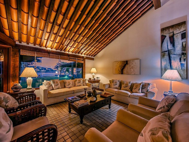 Buz057 - Villa exubérante face à la mer à Búzios