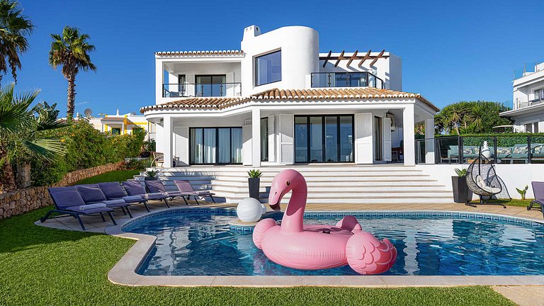 Alg024 - Villa de lujo con vista a la famosa Benagil