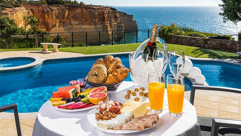 Alg024 - Villa de luxe avec la célèbre vue de Benagil