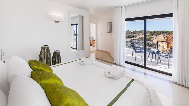 Alg024 - Villa de lujo con vista a la famosa Benagil