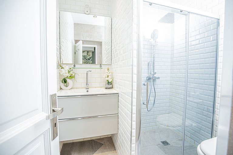 Azu050 - Hermosa villa con vista costera en Cap d'Antibes