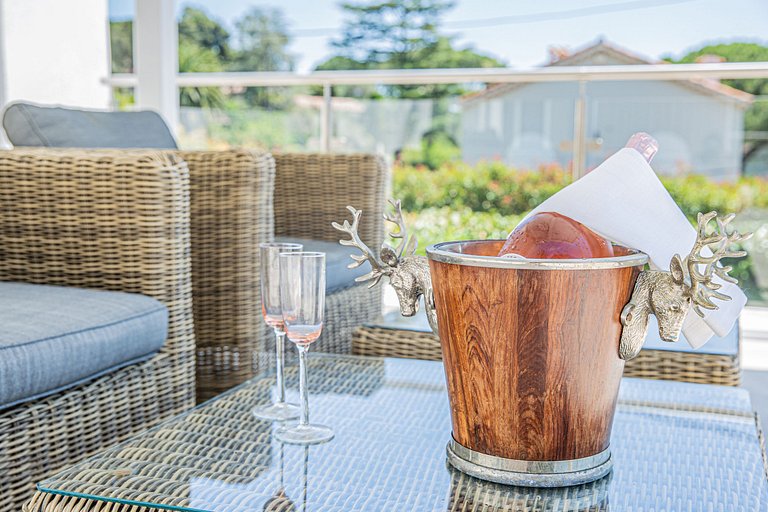 Azu050 - Hermosa villa con vista costera en Cap d'Antibes