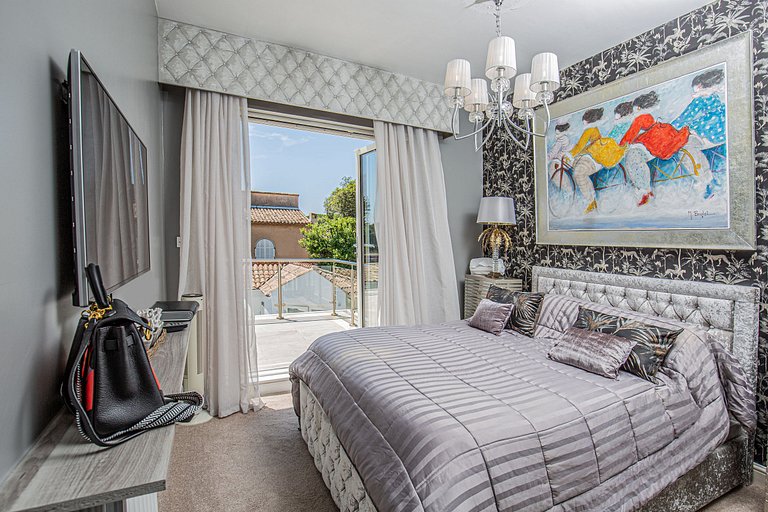 Azu050 - Linda villa com vista costeira em Cap d'Antibes