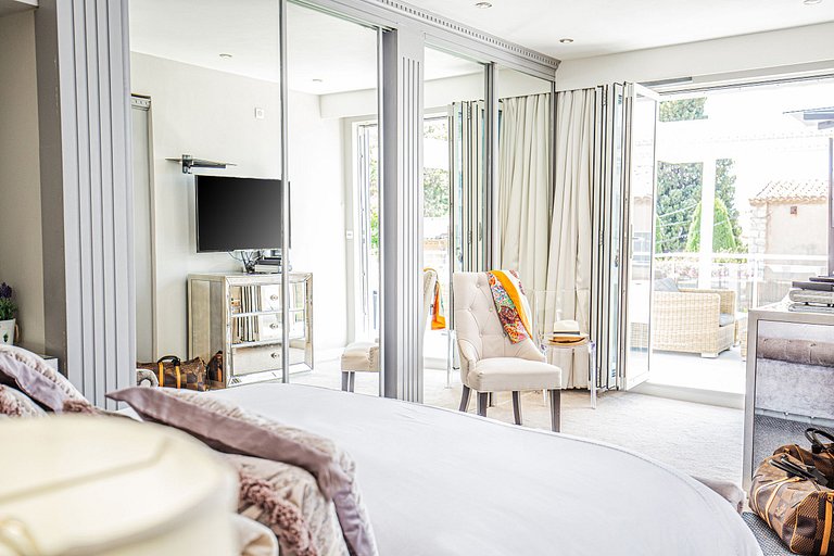 Azu050 - Hermosa villa con vista costera en Cap d'Antibes