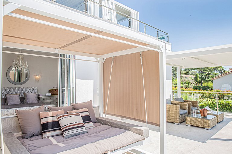 Azu050 - Belle villa avec vue mer au Cap d'Antibes