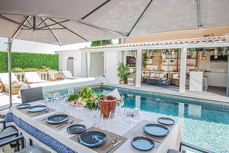 Azu050 - Belle villa avec vue mer au Cap d'Antibes