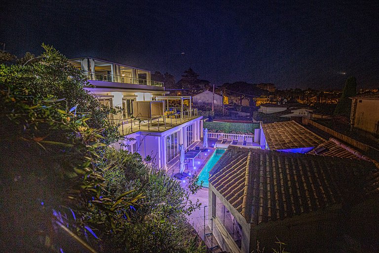 Azu050 - Beautiful villa with coastal view in Cap d'Antibes