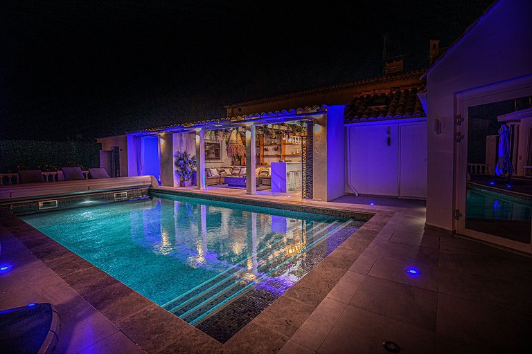 Azu050 - Belle villa avec vue mer au Cap d'Antibes