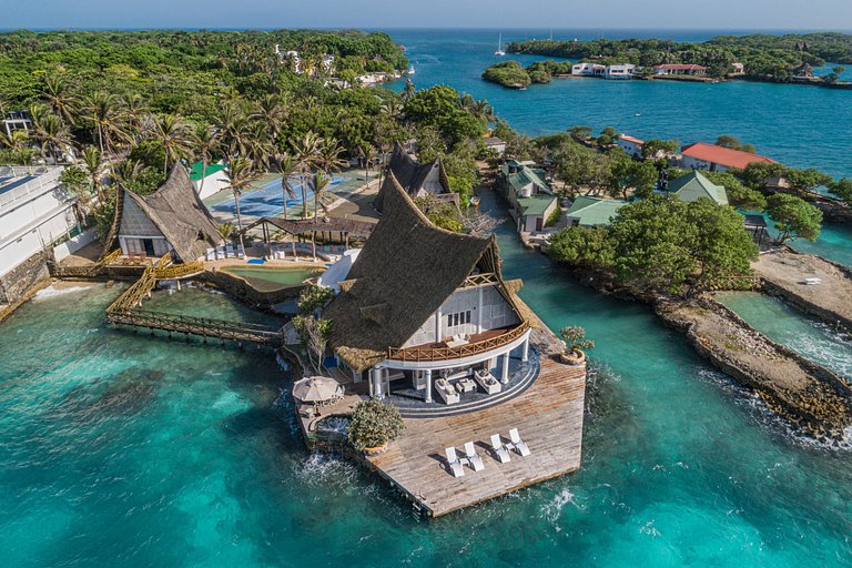 Car014 - Magnificent villa in Rosario Islands