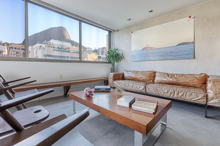 Rio018 - Beautiful triplex penthouse with pool in Leblon