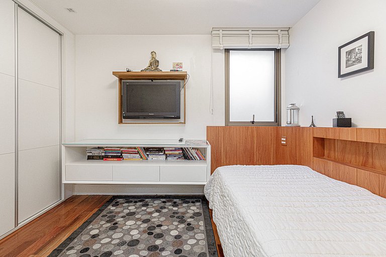 Rio018 - Belíssima cobertura triplex com piscina no Leblon