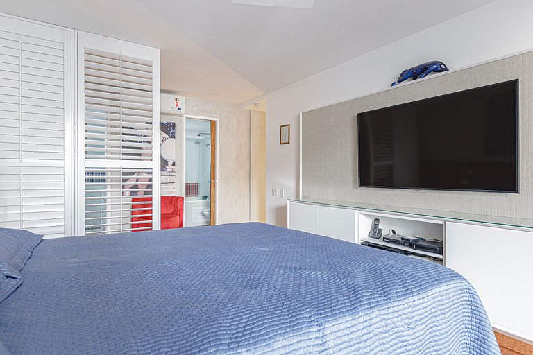 Rio018 - Belíssima cobertura triplex com piscina no Leblon