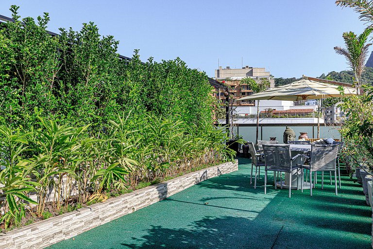 Rio018 - Belíssima cobertura triplex com piscina no Leblon