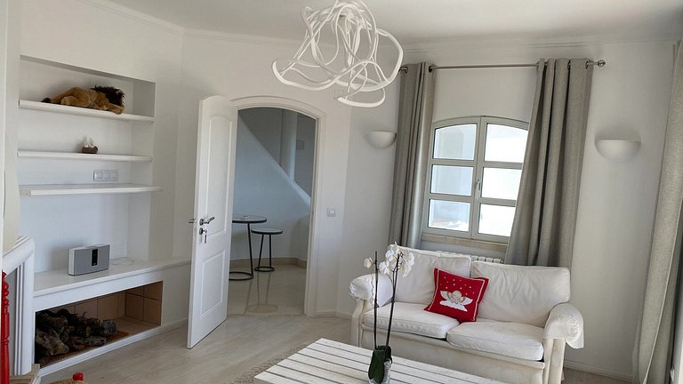 Cas021 - Villa with a view of the Guincho Coastline
