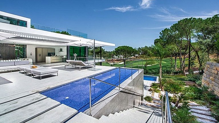 Alg026 - Villa ultramoderna en el Barrio Golf Leste