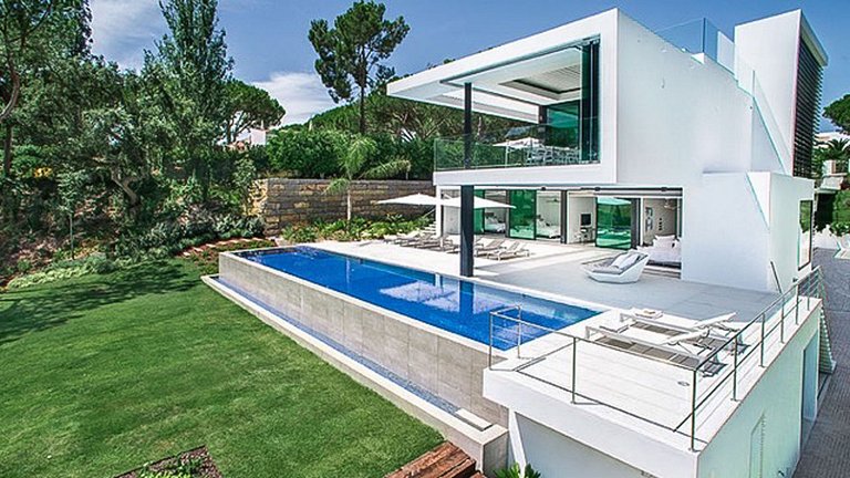 Alg026 - Villa ultramoderna en el Barrio Golf Leste