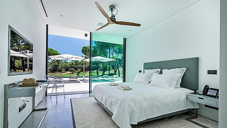 Alg026 - Ultra-modern villa in Golf Leste Neighbouhood