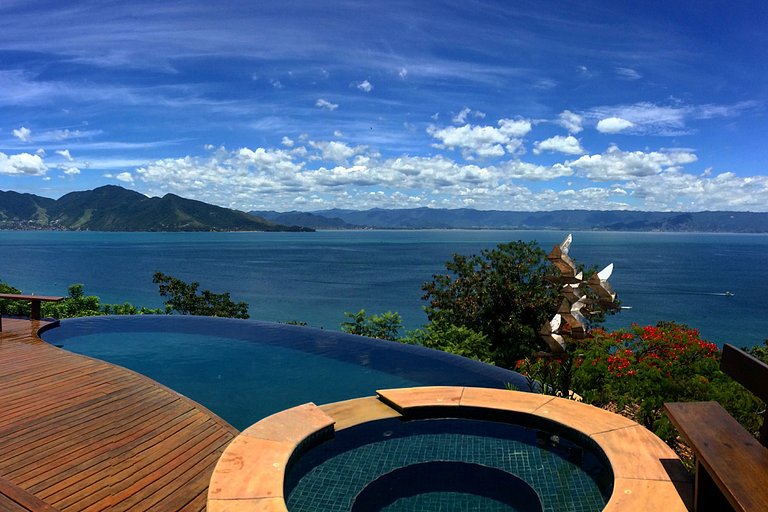 Sao100 - Elegante villa com vista para o mar em Ilhabela