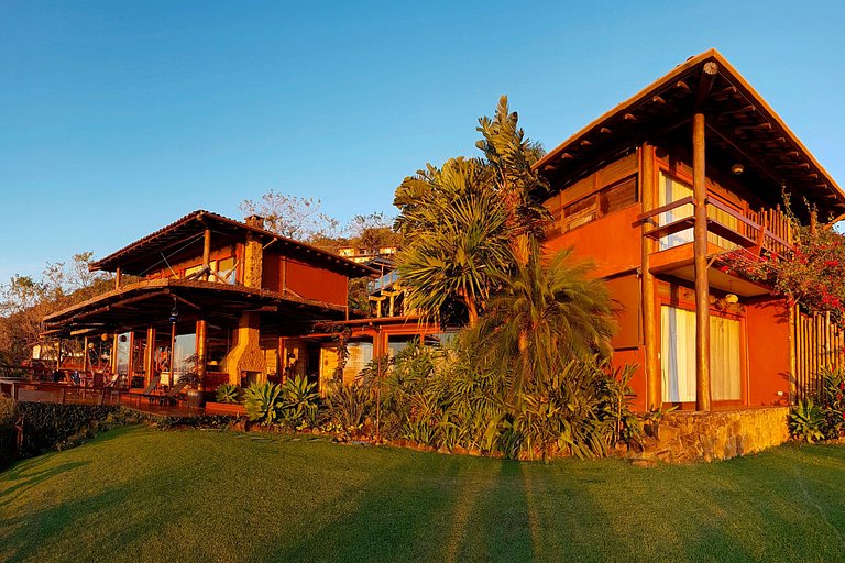 Sao100 - Elegant villa overlooking the sea in Ilhabela