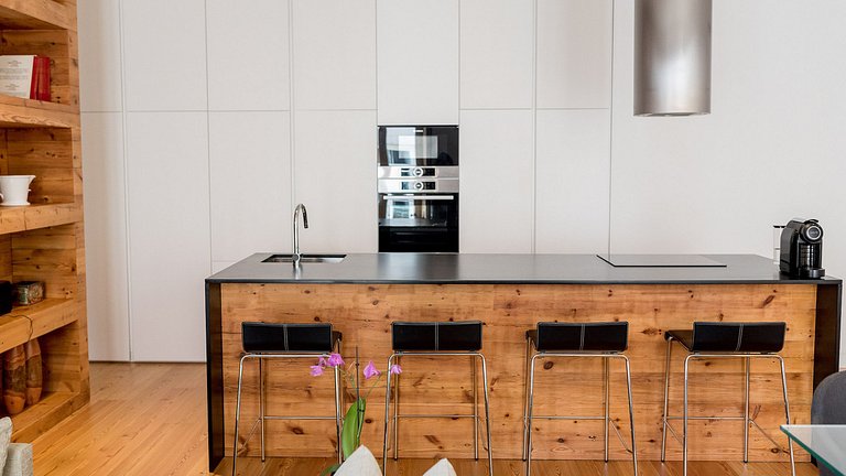 Lis005 - Luxury 2-bedroom Lisbon apartment in Chiado