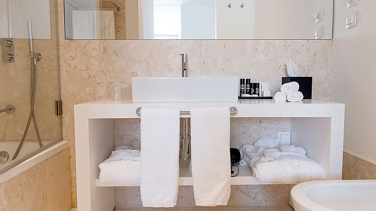 Lis005 - Apartamento de lujo de 2 cuartos en Chiado, Lisboa