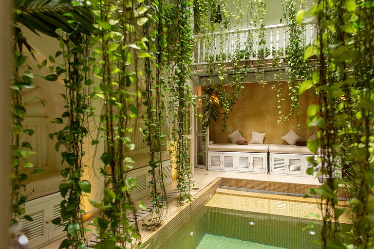 Car016 - Stunning colonial mansion in the heart of Old City