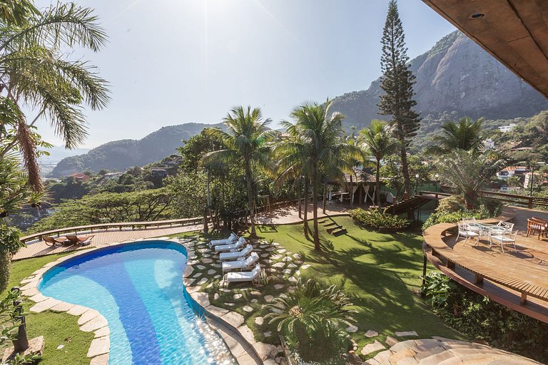 Rio591 - Villa in Joá with 5 suites and views of Barra