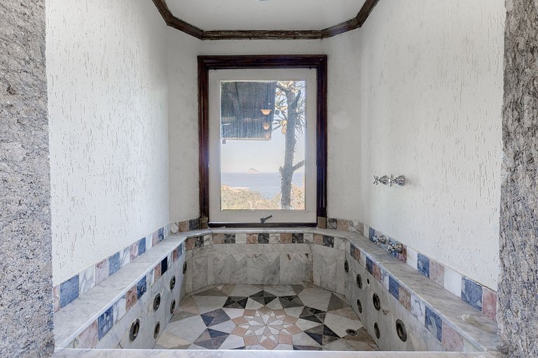 Rio591 - Villa in Joá with 5 suites and views of Barra
