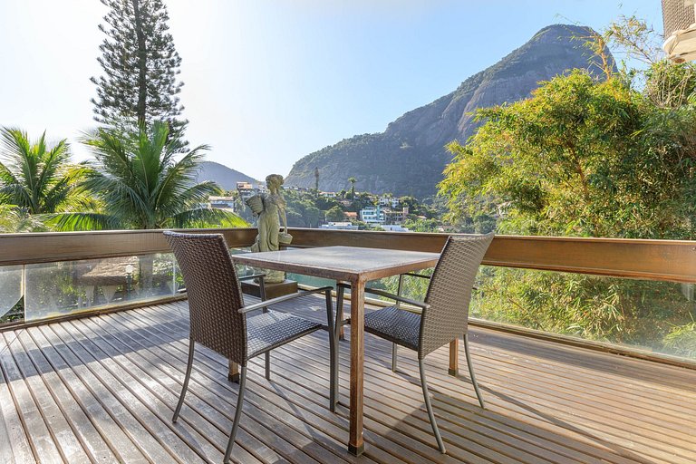 Rio591 - Villa in Joá with 5 suites and views of Barra