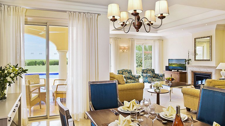 Alg027 - Villa com piscina privada no Prestigious Resort