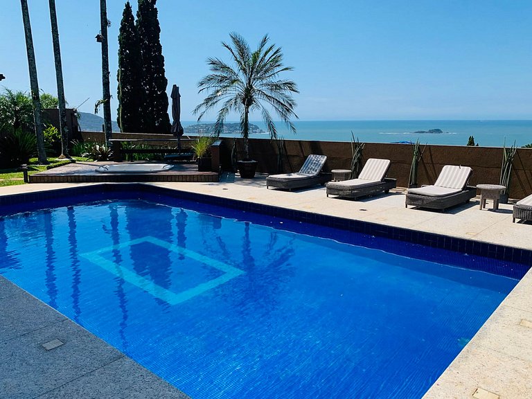 Gua004 - Mansión con espectacular vista en lo alto de Guaruj