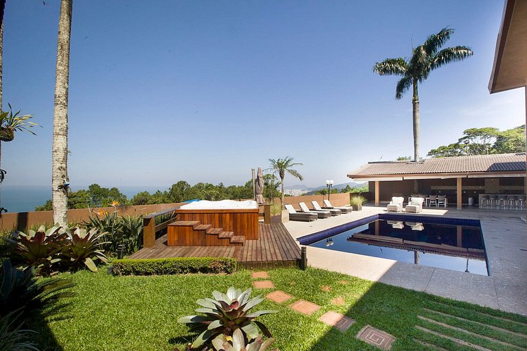 Gua004 - Manoir avec vue spectaculaire au sommet de Guarujá