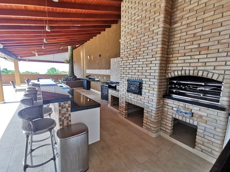 Gua004 - Manoir avec vue spectaculaire au sommet de Guarujá