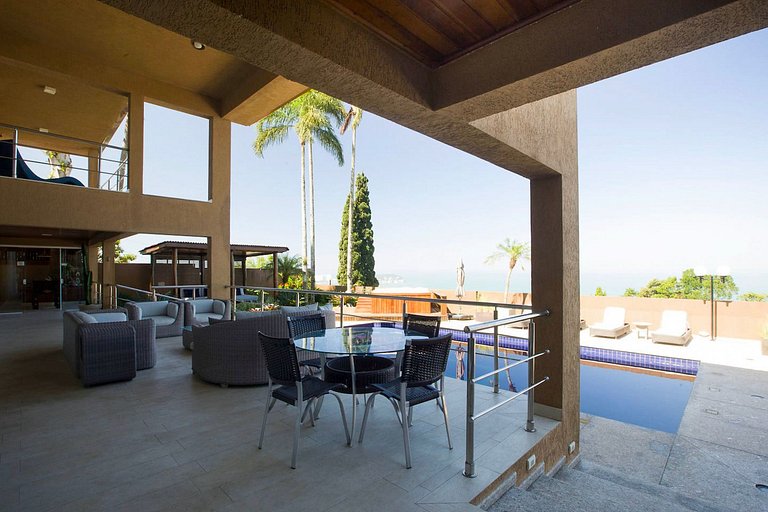 Gua004 - Manoir avec vue spectaculaire au sommet de Guarujá