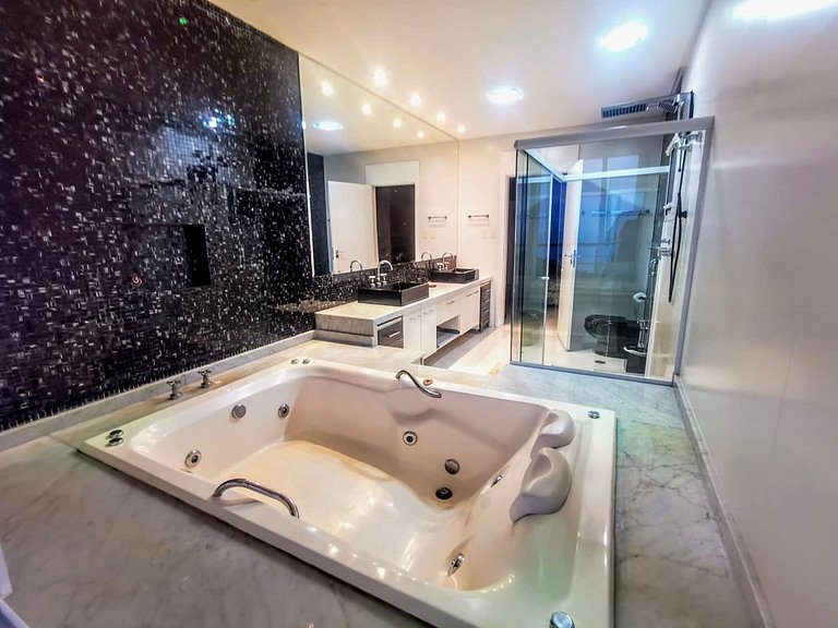 Gua004 - Manoir avec vue spectaculaire au sommet de Guarujá