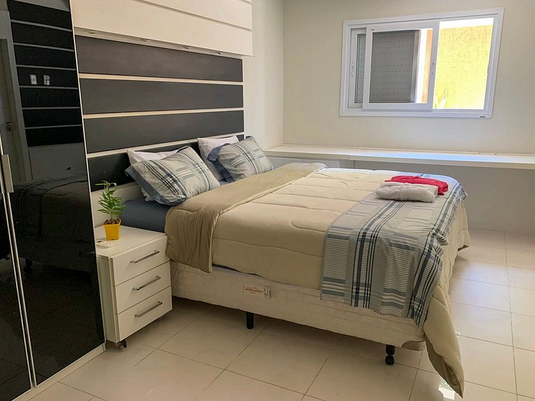 Gua004 - Manoir avec vue spectaculaire au sommet de Guarujá