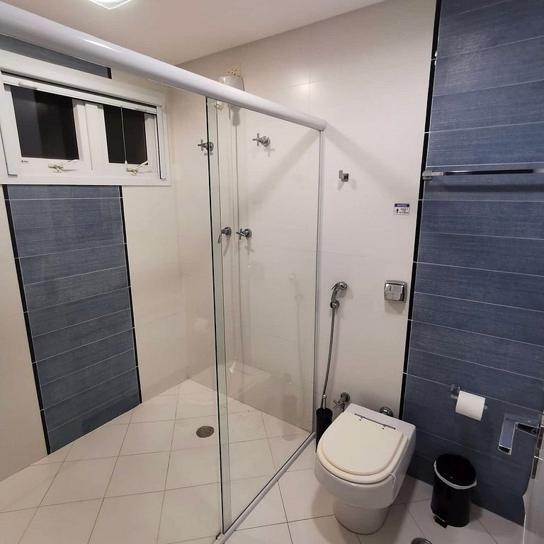 Gua004 - Mansão con vista espetacular no alto do Guarujá