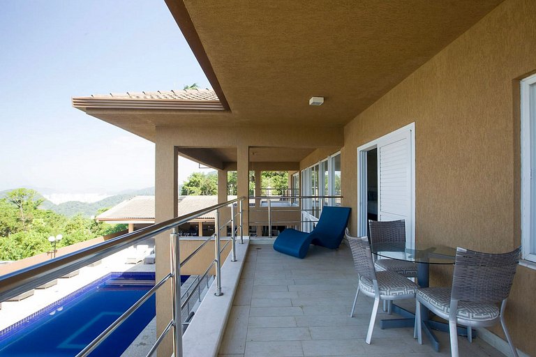 Gua004 - Manoir avec vue spectaculaire au sommet de Guarujá