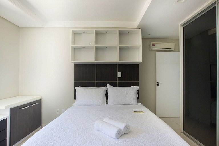Gua004 - Mansion with stunning views at the top of Guarujá