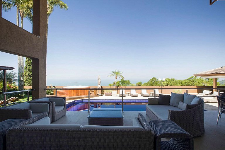 Gua004 - Manoir avec vue spectaculaire au sommet de Guarujá