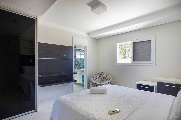 Gua004 - Manoir avec vue spectaculaire au sommet de Guarujá