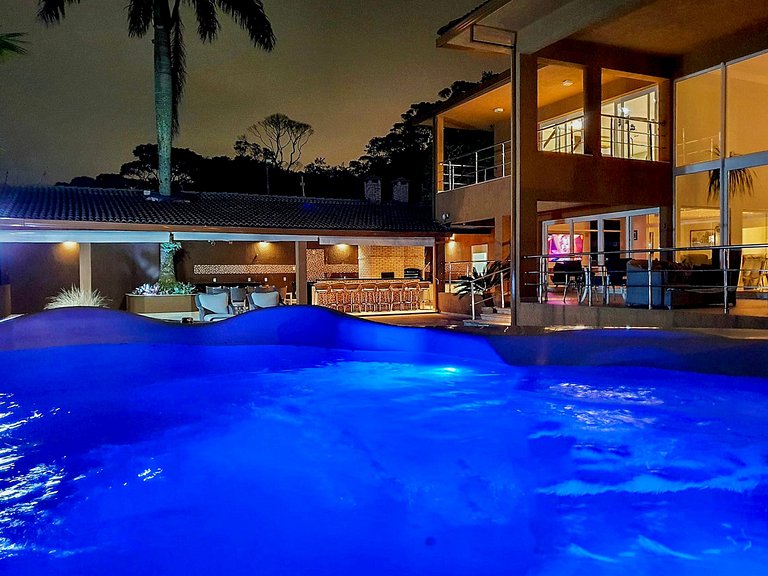 Gua004 - Manoir avec vue spectaculaire au sommet de Guarujá