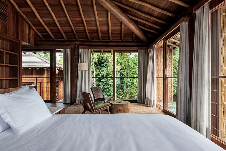 Bah172 - Propriété en bord de mer et entourée de nature à It