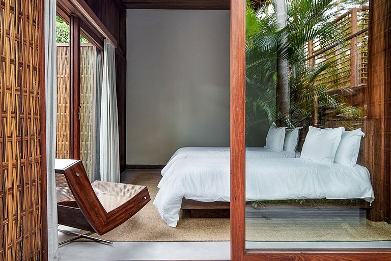 Bah172 - Propriété en bord de mer et entourée de nature à It