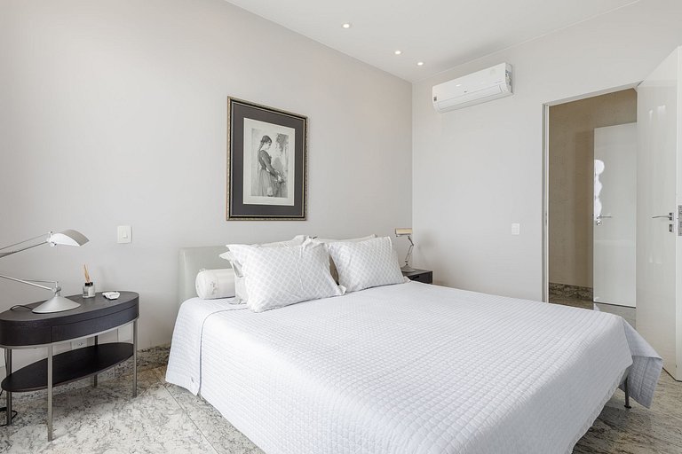 Rio394 - Charmoso apartamento beira-mar em Copacabana