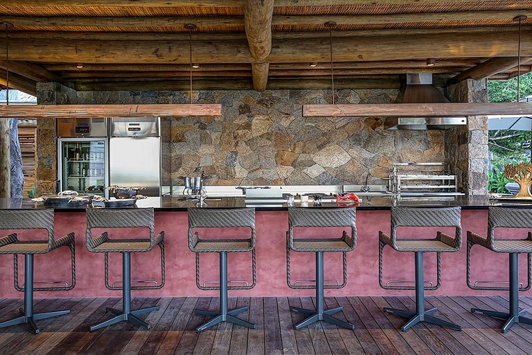 Bah056 - Increíble propiedad de 10 suites en Trancoso