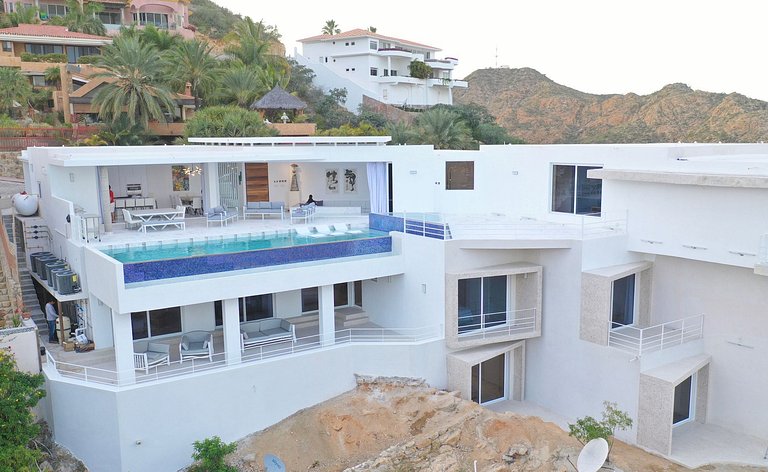 Cab030 - Villa de 9 cuartos con vista al mar en Los Cabos