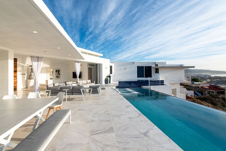Cab030 - Modern 9 suites villa with sea views in Cabo