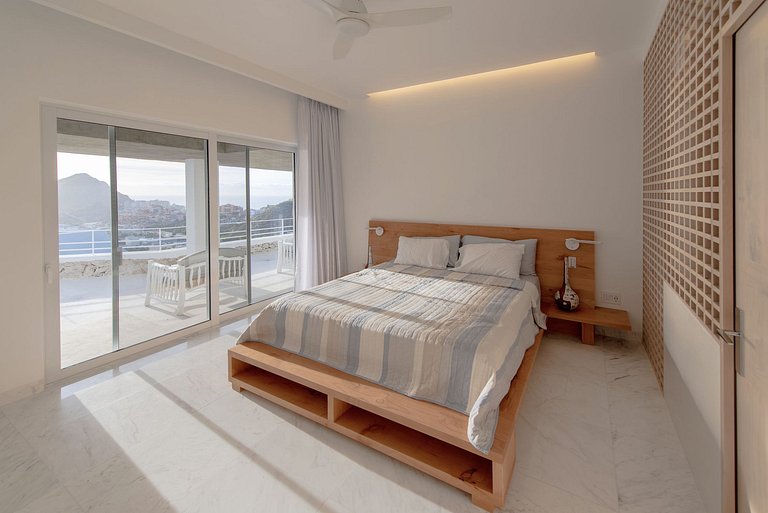 Cab030 - Modern 9 suites villa with sea views in Cabo