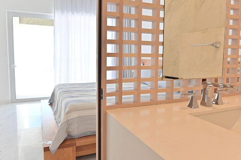 Cab030 - Modern 9 suites villa with sea views in Cabo